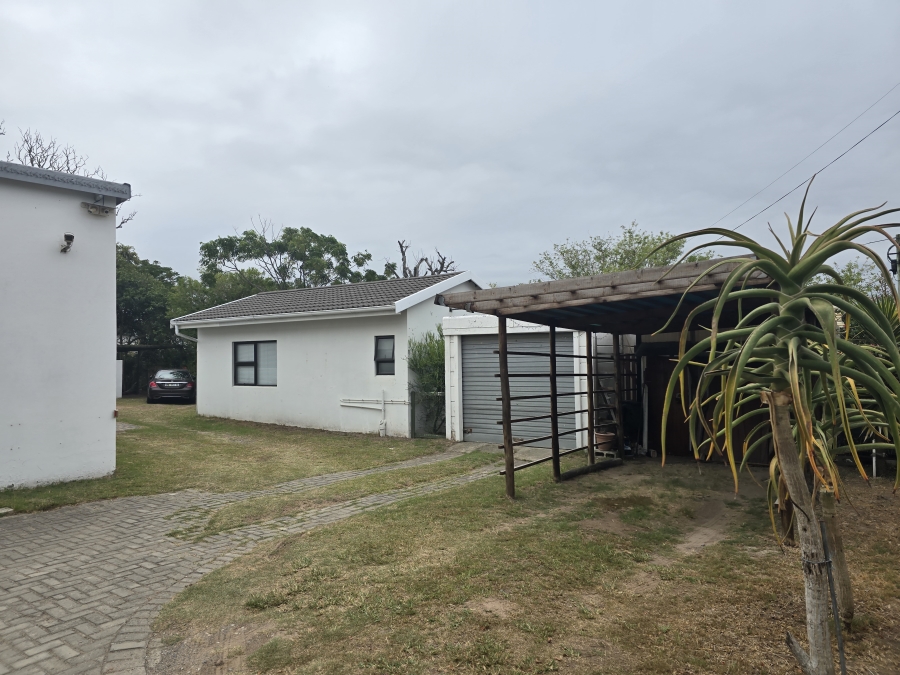 10 Bedroom Property for Sale in West Bank Eastern Cape
